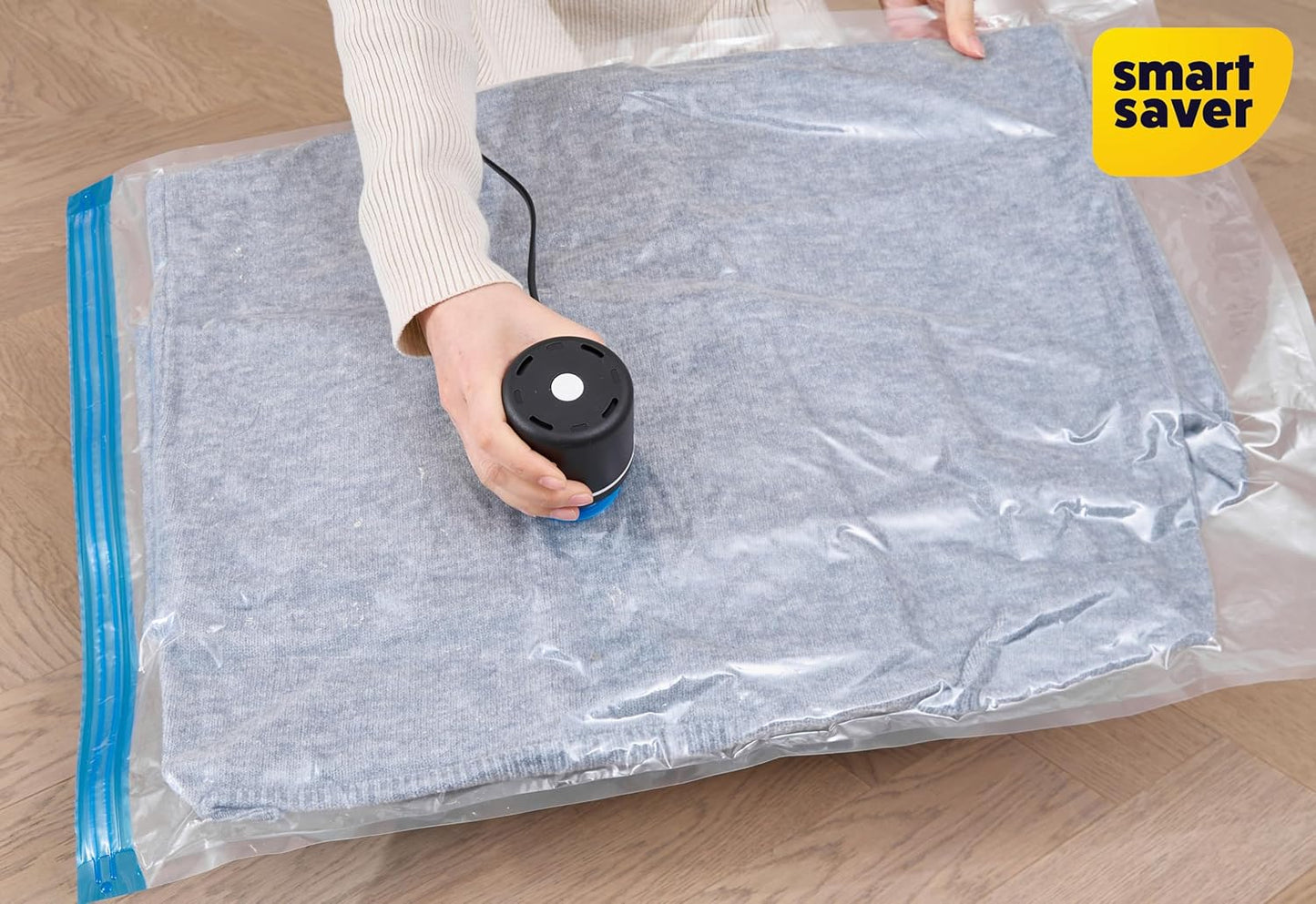 Electric Vacuum Storage Bag Pump, Electric Pump for Reusable Space Saver Ziplock bags, Portable Vacuum Bag Pump for Compression Comforter, Clothing, Quilts